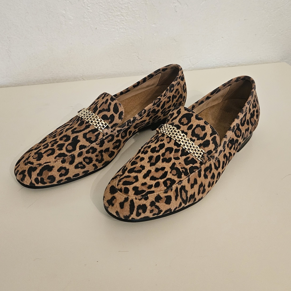 Vionic Charlotte Women's Leopard Print Loafers